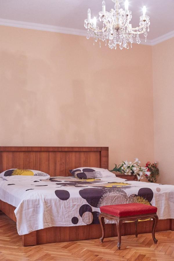 Dream House In The Center Of Tbilisi Hotel Bagian luar foto